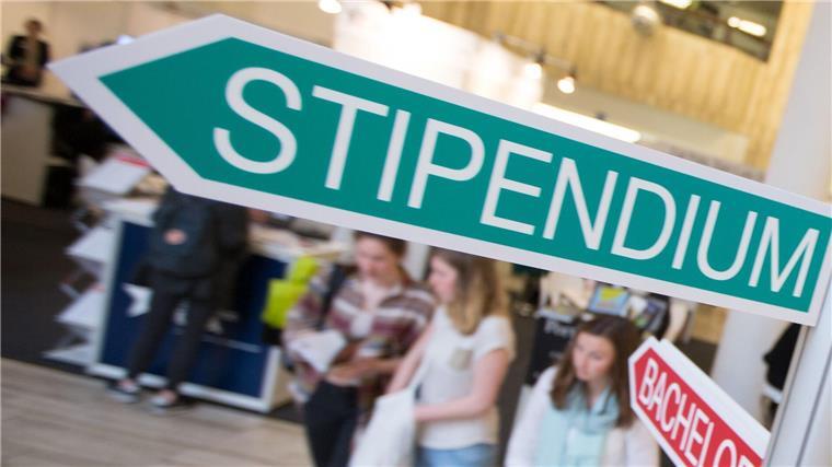 Immer mehr Deutschlandstipendiaten in Niedersachsen Das Deutschlandstipendium fördert begabte Studierende an staatlichen und staatlich anerkannten Hochschulen einkommensunabhängig mit monatlich 300 Euro. (Symbolbild)