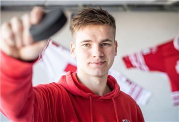Das Dorumer Eishockeytalent Justin Büsing lässt sich vom Coronavirus nicht aus der Ruhe bringen.