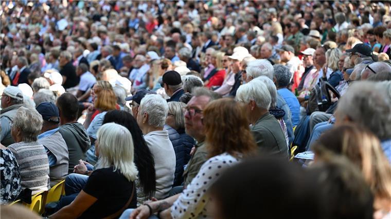 Niedersachsens Bevölkerung um 1,3 Jahre gealtert Das Durchschnittsalter in Niedersachsen ist auf 44,5 Jahre gestiegen. (Symbolbild)