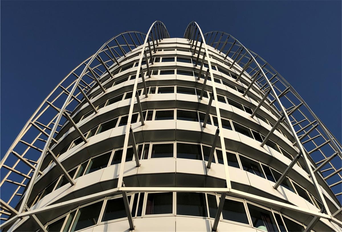 Elektro-Konzert vom höchsten Punkt Bremerhavens Das Elektro-Konzert ist Ende August auf der Besucherterrasse des Hotels Sail City in Bremerhaven aufgenommen worden.