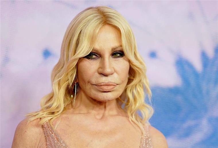 Donatella Versace hört als Kreativchefin auf Das Ende einer Ära: Donatella Versace räumt den Posten der Kreativchefin des Modehauses Versace. (Archivbild)