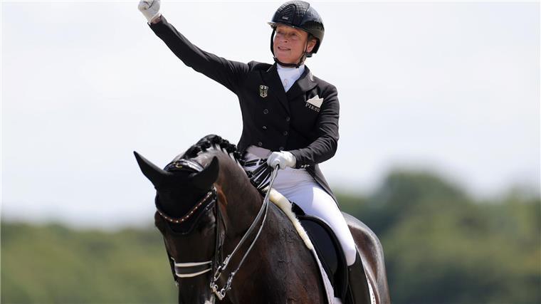 Rekord-Olympiasiegerin Werth: Start bei Olympia 2028 offen Das Erfolgsduo Isabell Werth und Wendy