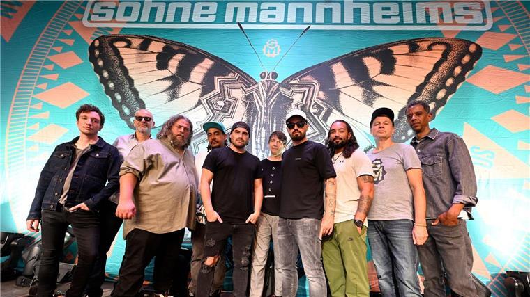 Das erste Studioalbum der Söhne Mannheims seit Jahren, „Kompass“, rüttelt durch ein bedingungsloses Eintreten für den Frieden auf.
