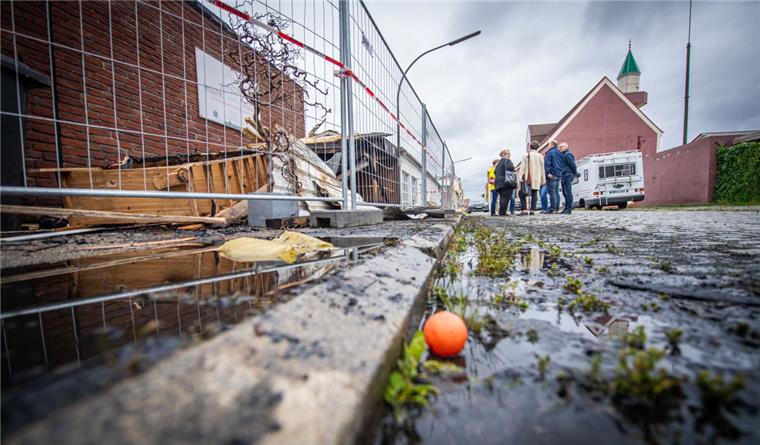 Nach Kita-Brand in Lehe: Polizei ermittelt auf Hochtouren Das Feuer hat die Kindertagesstätte "Michaelis" in der Potsdamer Straße in Bremerhaven-Lehe komplett vernichtet.