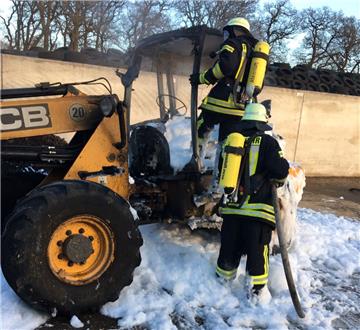 Das Feuer konnte mit Schaum gelöscht werden.