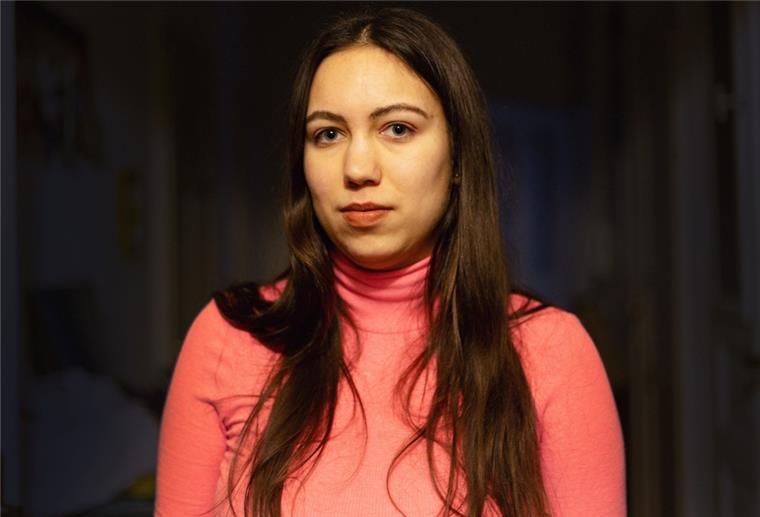 Bremerhaven: Fesselnde Geschichten beim Literarischen Herbst Das Finale am Montag, 27. September, 19 Uhr, bestreitet die Münchnerin Ronya Othmann, die 2019 den Publikumspreis beim Ingeborg-Bachmann-Wettbewerb gewonnen hat.