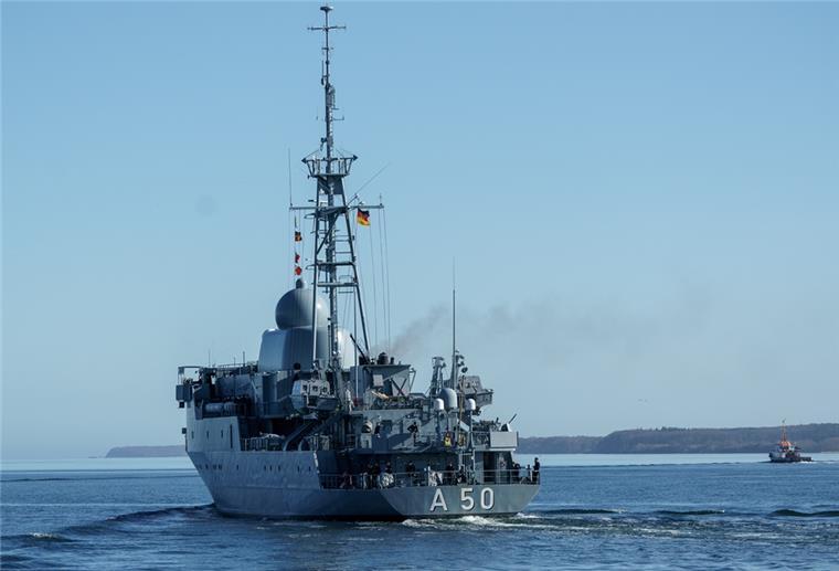 Ukraine-Krieg: Aufklärer „Alster“ zur Verstärkung ausgelaufen Das Flottendienstboot „Alster“ läuft zur Verstärkung der Nato-Nordflanke aus dem Marinehafen aus. Angesichts des Angriffs Russlands auf die Ukraine schickt die Deutsche Marine das Aufklärungsschiff «Alster» zur Verstärkung der Nato-Nordflanke.