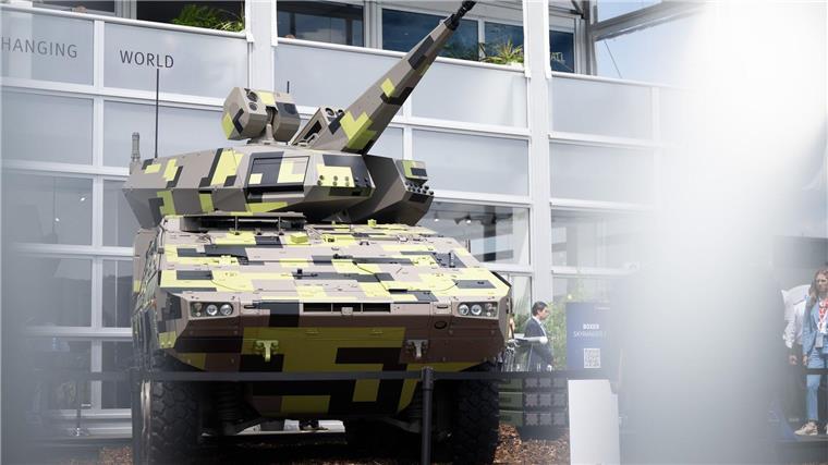 Rheinmetall hat so volle Auftragsbücher wie noch nie Das Flugabwehrsystem Boxer Skyranger 30 von Rheinmetall.
