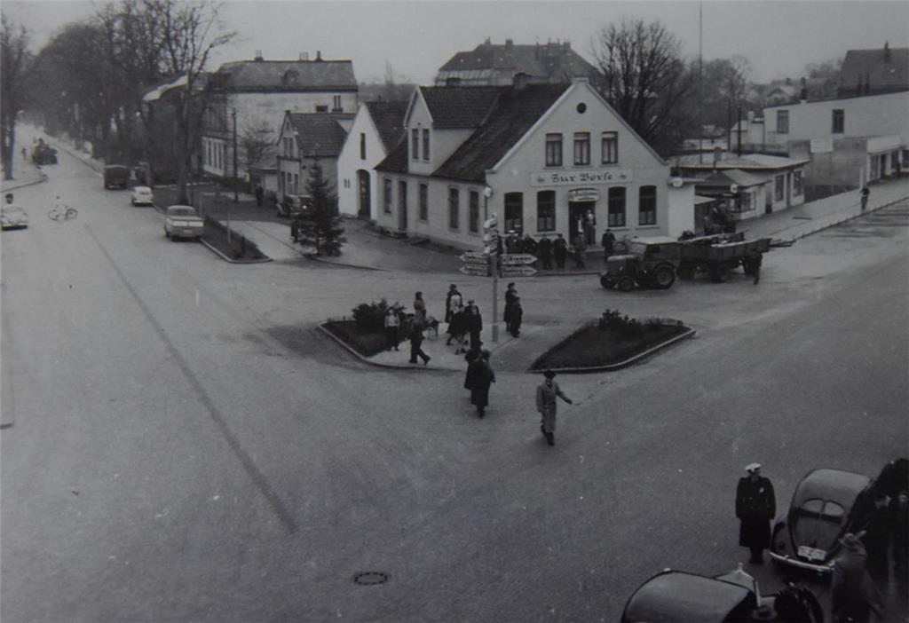 Das Foto entstand an der Ecke Lindenallee/Weserstraße nach dem Umbau der Weserst...