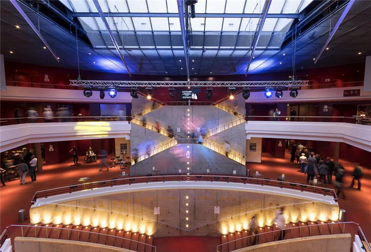 Theater feiert ihren Geburtstag Foyer des Metropol-Theaters