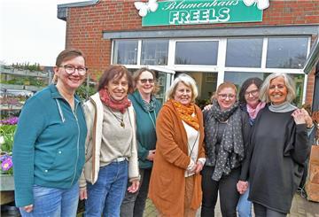Das freundliche und kompetente Team vom Blumenhaus Freels: Doris Backhus-Dipper, Marion Goebel, Sigrid Jahns, Bärbel Garbade, Tatjana Dorn, Angelika Penshorn und Ingrid Habbe (v. l. n.r.).