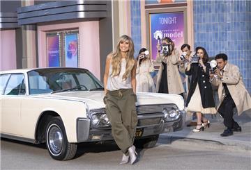Heidi Klum während der 18. Staffel von «Germany’s Next Topmodel - by Heidi Klum» (undatierte Aufnahme). Klum hat den TV-Start der neuen Staffel von «Germany's Next Topmodel» (GNTM) für eine lange Verteidigungsrede ihrer Model-Castingshow genutzt. (zu dpa: Heidi Klum hält bei «GNTM»-Start Verteidigungsrede) +++ dpa-Bildfunk +++