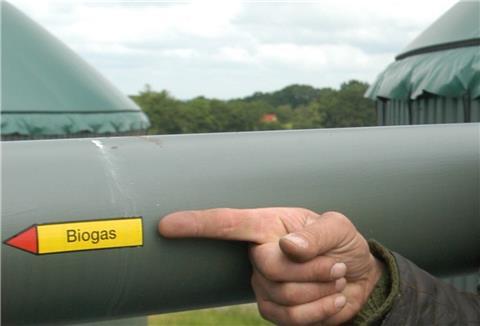 Das Gas, das in Biogasanlagen gewonnen wird, kommt nicht immer bei der Stromproduktion zum Einsatz. Manchmal wird es auch völlig nutzlos verbrannt.