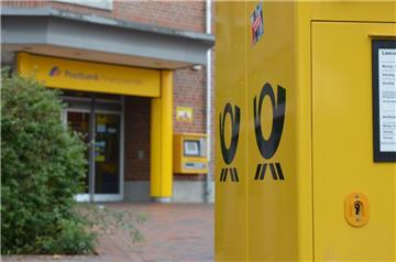 Das Gebäude am Vitusplatz muss die Deutsche Post verlassen. In Zeven will sie bleiben und sucht daher nach einem Betreiber einer Partnerfiliale.