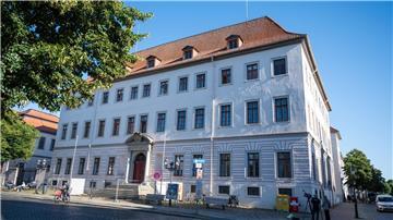 Das Gebäude mit den Verhandlungssälen des Landgerichts Lüneburg. (Archivbild)