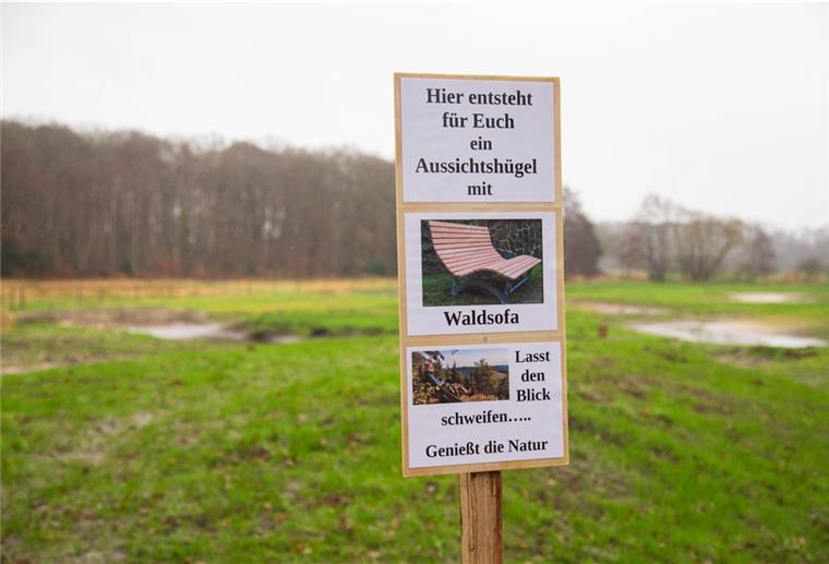 Bokel: Renaturierung der Billerbeck abgeschlossen Das Gebiet an der Billerbeck dient Bürgern auch zur Erholung. Dieser Aussichtshügel wurde geschaffen und Anfang kommenden Jahres soll hier noch ein „Waldsofa“ installiert werden.