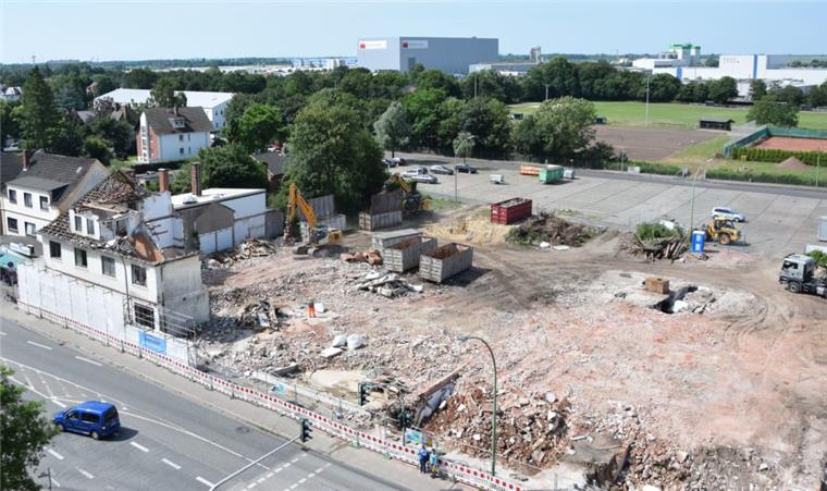 Bremerhaven: Bagger macht Platz für Großprojekt Das Gelände an der Weserstraße von oben.
