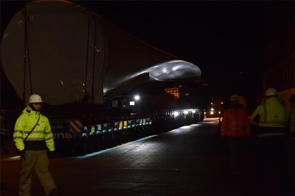 Das größte Windrad der Welt entsteht zurzeit auf dem stillgelegten Flugplatz Lun...