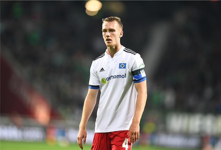 HSV-Kapitän Schonlau: „Das Selbstvertrauen wird immer größer“ „Das Gute an so vielen jungen Spielern ist, dass sie einfach Bock haben zu kicken“, meint HSV-Kapitän Sebastian Schonlau.