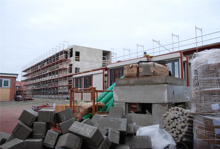 Beschluss: Mehrere Millionen Euro extra für Langener Gymnasium Das Gymnasium Langen sollte ursprünglich für 22 Millionen Euro erweitert und saniert werden. Doch die Kosten für das Projekt sind um einiges höher als zuerst angenommen.