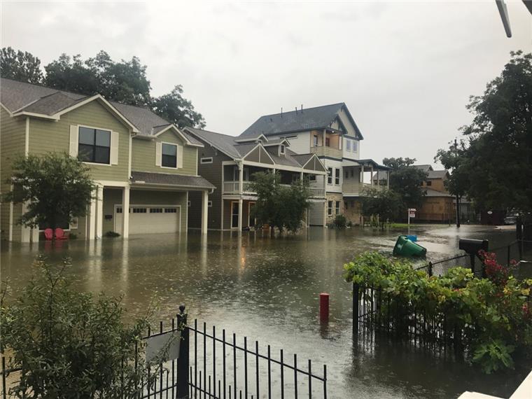 Das Haus von Matthias Mackeprang in Houston (Foto) wurde von dem Tropensturm Harvey überschwemmt.