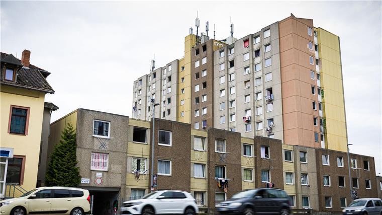 Das Hochhaus nahe dem Göttinger Bahnhof ist verwahrlost. (Archivbild)