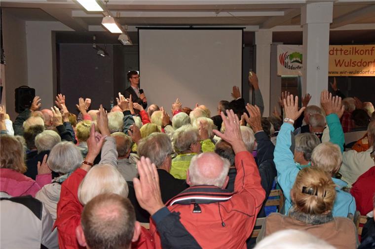 Das Interesse an den Wulsdorfer Umbauplänen war groß. Timo Neumann konnte zur Stadtteilkonferenz mehr als 150 Zuhörer begrüßen.