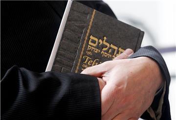 Das Jubiläum der Synagoge ist eingebettet in das laufende Festjahr zu 1700 Jahren jüdischem Leben in Deutschland.