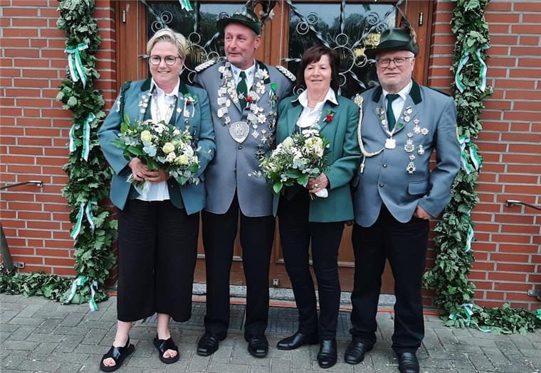 Schützenfest in Bokel am 21. und 22. Juni 2025 Das amtierende Königshaus in Stotel
