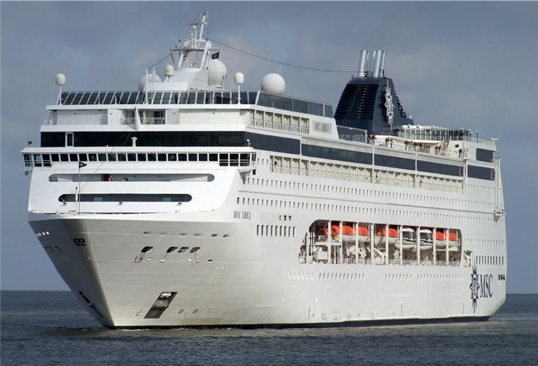 Kreuzliner „MSC Lirica“ brennt in Griechenland Das Kreuzfahrtschiff „MSC Lirica“ liegt zur Zeit im Hafen der griechischen Insel Korfu. An Bord ist ein Brand ausgebrochen.