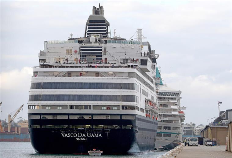 Probleme beim Ablegen in Bremerhaven: Wind zu stark für „Vasco da Gama“ Das Kreuzfahrtschiff „Vasco da Gama“.