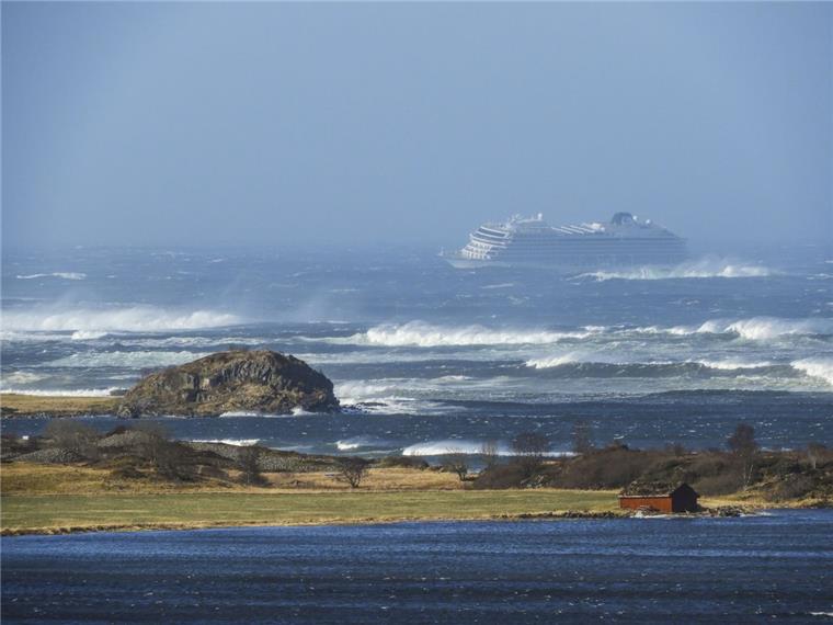 "Viking Sky" in Seenot: Das sagt ein Experte der Hochschule Bremerhaven Das Kreuzfahrtschiff "Viking Sky" ist am Wochenende in Seenot geraten.