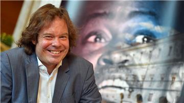 Das Kunstfest Weimar und mittendrin die Thüringer Landtagswahl am 1. September. Das Festival  hat dieses Jahr einen besonders politischen Anspruch, wie der künstlerische Leiter Rolf C. Hemke betont. (Archivbild) 