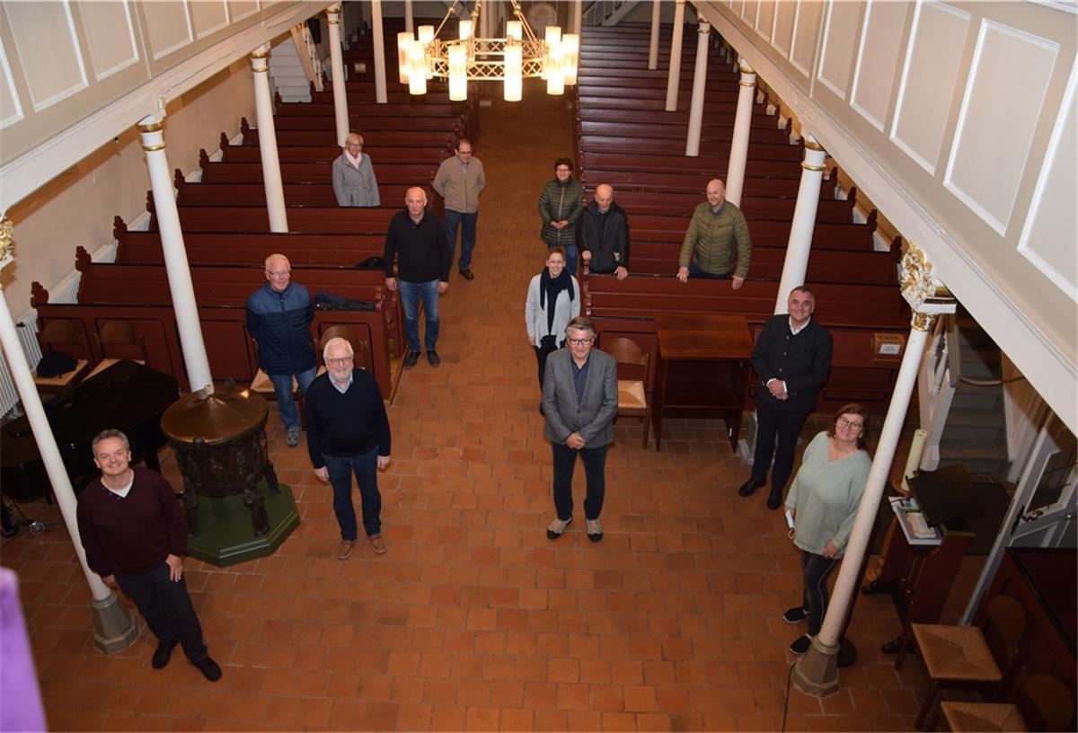 Corona: Selsinger Kirche beschreitet jede Menge Neuland Das Kuratorium der St. Lamberti-Stiftung in Selsingen. Hier berichtete Kirchenvorstands-Vorsitzende Petra Loomans (rechts) über coronabedingte Herausforderungen. Ein Beispiel: Weihnachtsgottesdienste möglicherweise unter freiem Himmel zu feiern.