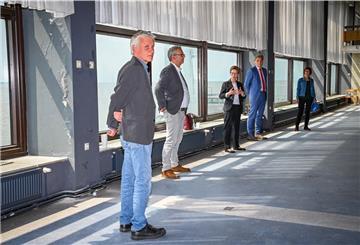 Das Letzte Kleinod und Bremen Ports stellen ihre Kooperation im Columbusbahnhof vor.