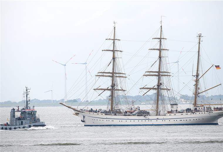 „Gorch Fock“ wird an Marine übergeben Segelschulschiff "Gorch Fock"
