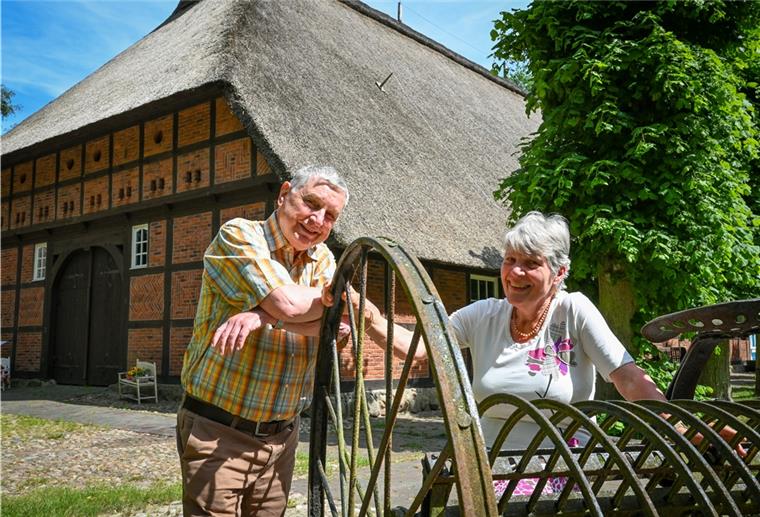 Monika Böttger liebt das Marschenhaus in Bremerhaven Das Marschenhaus im Speckenbütteler Park ist ein Lieblingsort von Monika Böttger. Mit Mann Dirk zieht die ‚Anlage sie das ganze Jahr über an.