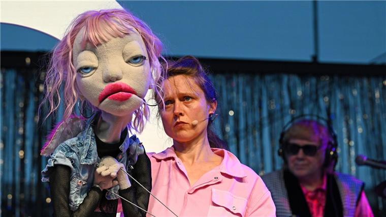 Das Musical von Prinzensänger Tobias Künzel wird von zwei Schauspielern, vier Puppenspielern und einer Live-Band aufgeführt. 