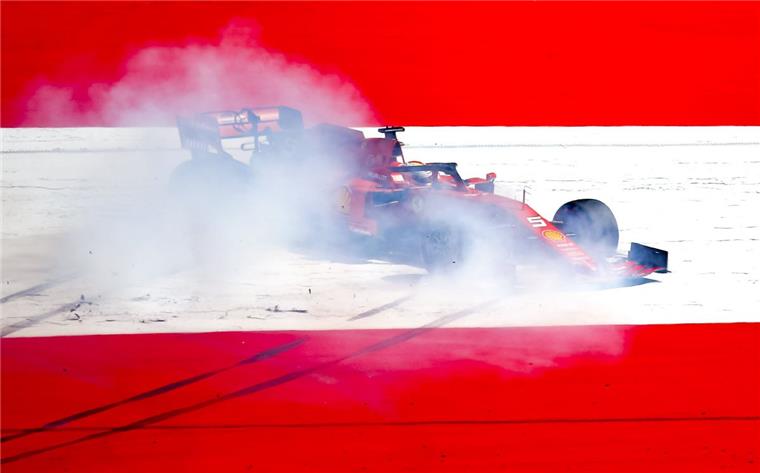 Formel 1: Defekter Ferrari bremst Vettel aus Das muss bitter für Sebastian Vettel sein. Nach der Enttäuschung von Frankreich vor einer Woche wird er in Österreich von einem Defekt am Ferrari gestoppt.