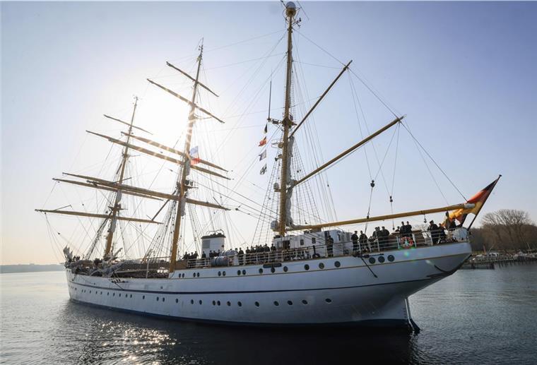 Gericht weist Klagen im Millionenstreit um „Gorch Fock“ ab Das Oberlandesgericht Bremen hat Klagen im Millionenstreit um „Gorch Fock“ abgewiesen.
