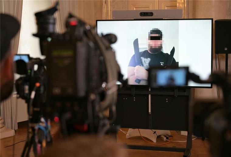 Das österreichische Innenministerium zeigte ein Foto des unter Terrorverdachts Festgenommenen.