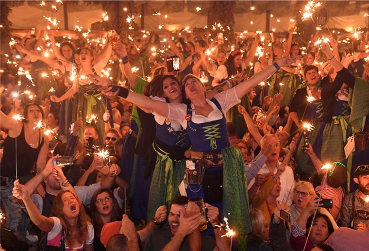 Söder kann sich wegen Corona ein Oktoberfest „kaum vorstellen“ Das Oktoberfest in München, die Wiesn, steht 2020 wegen Corona auf der Kippe.