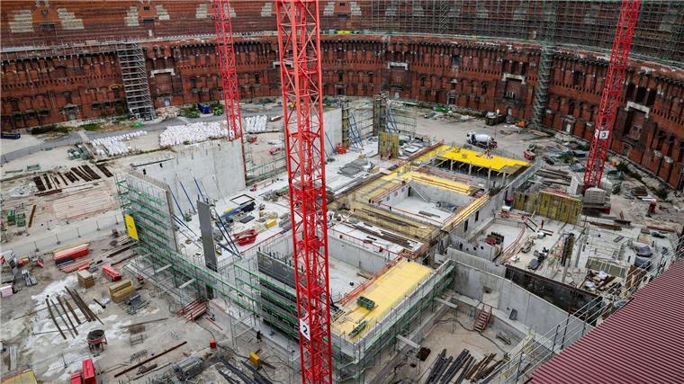 Kultur statt Größenwahn: Neues Opernhaus am Nazi-Bau wächst Das Opernhaus soll eine Gegenposition zum baulichen Größenwahn der Nazis sein.