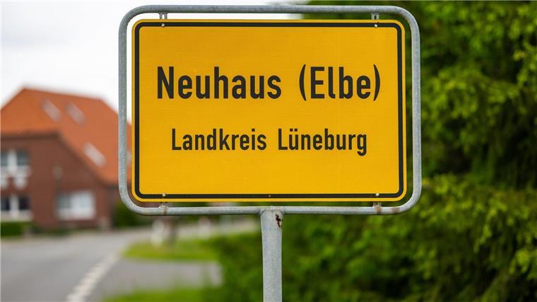 Das Ortsschild von Neuhaus (Elbe).