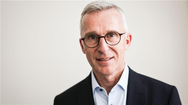 Werften und Zulieferer blicken optimistisch in die Zukunft „Das Reparaturgeschäft läuft gut, der Marineschiffbau läuft gut“, sagt der Präsident des Verbands für Schiffbau und Meerestechnik VSM, Harald Fassmer.