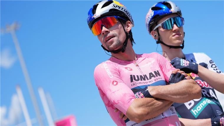 Roglic als Millionen-Problem - Chance für Lipowitz? Das Rosa Trikot des Gesamtführenden trug Primoz Roglic (l) nur kurz.