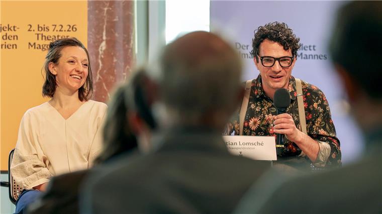 Das Schauspiel wird in Magdeburg von einem dreiköpfigen Team geleitet - von Clara Weyde (links), Bastian Lomsché (rechts) und Clemens Leander (nicht im Bild). (Archivbild)