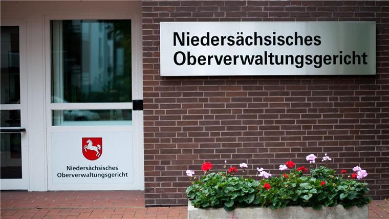 Das Schild des Niedersächsischen Oberverwaltungsgericht Lüneburg.