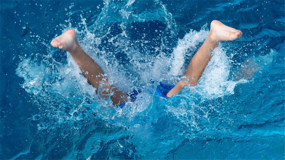 Preisänderung in Bremerhavens Bädern! Ab Februar werden Tickets teurer Sprung ins Wasser