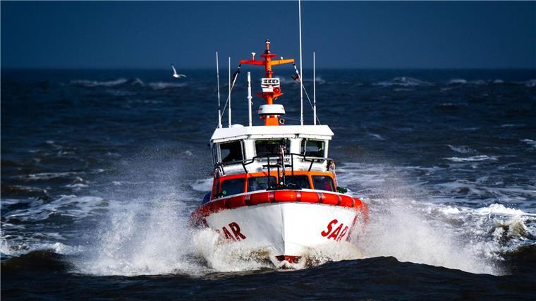 Leiche vor Borkum gefunden Das Seenotrettungsboot „Gillis Gullbranson“.